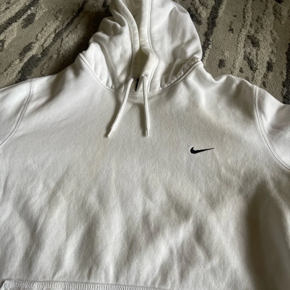 Nike White Pullover with Drawstring - Picture 2 of 3